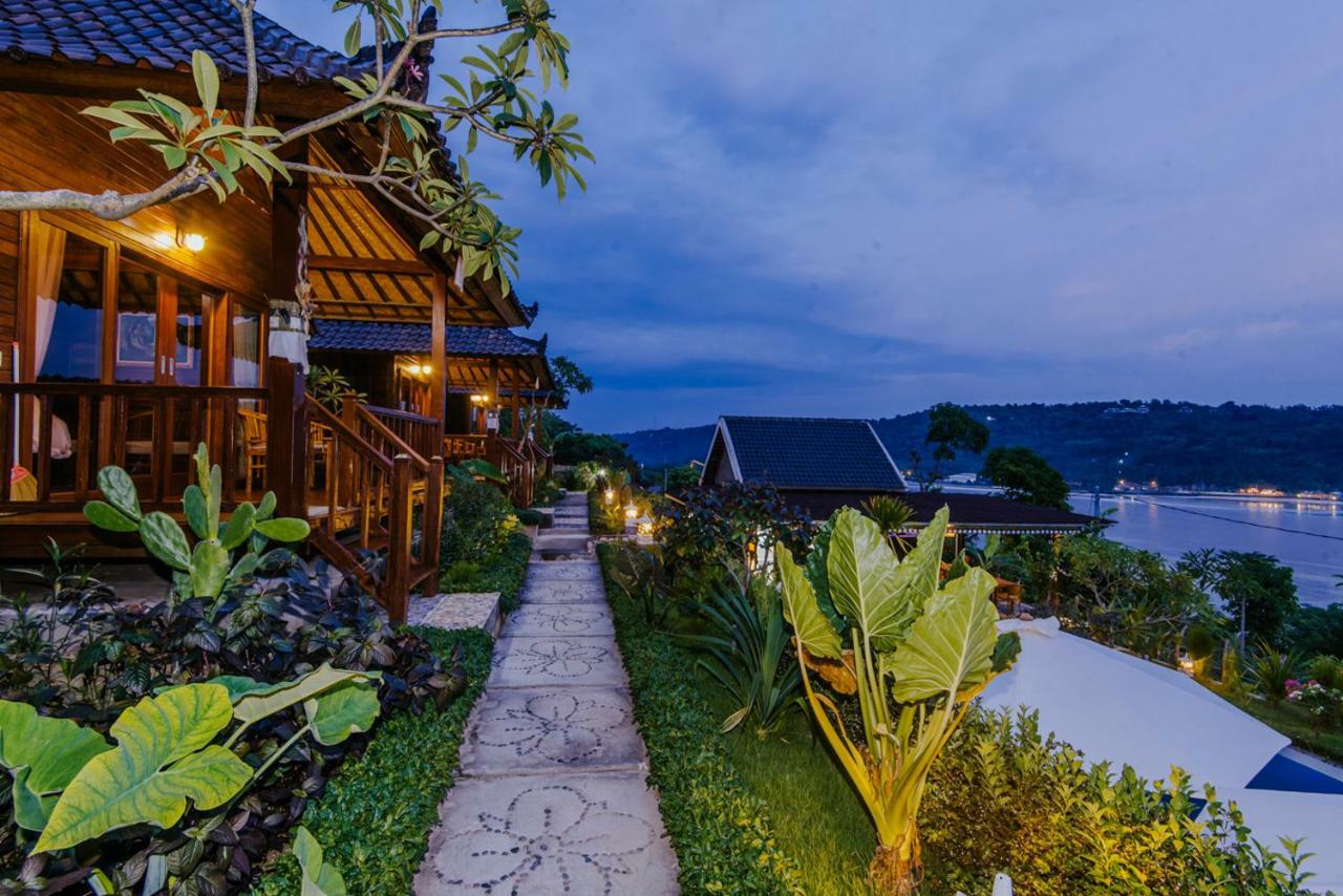Отель Sunday Huts Lembongan Экстерьер фото