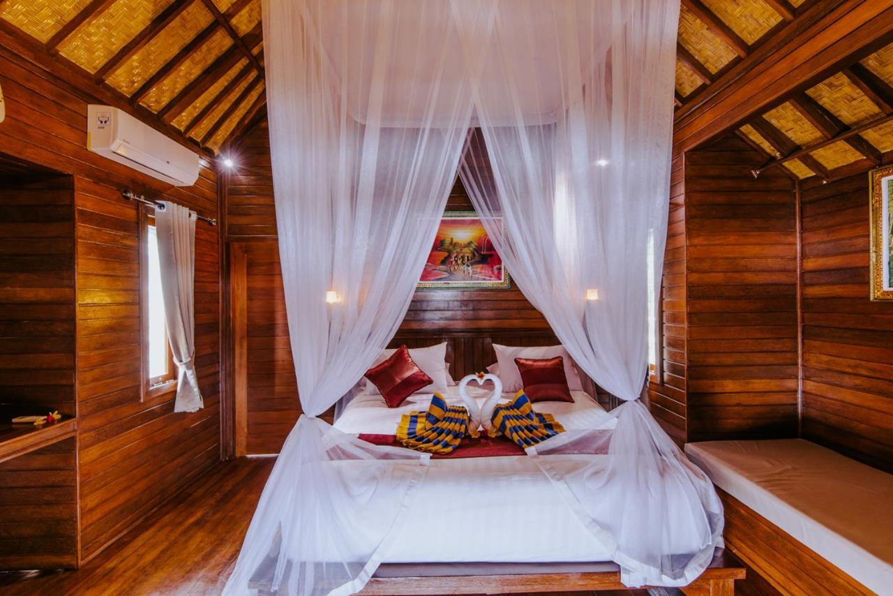 Отель Sunday Huts Lembongan Экстерьер фото